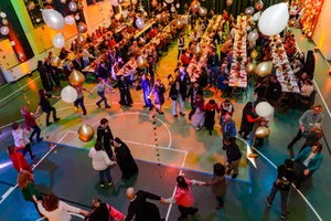 Sylwester z Ubogimi w Krakowie. Ósma edycja wieczoru, w którym nikt nie jest „z boku”