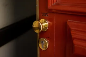 Bareja by tego nie wymyślił? 72-latek pomylił mieszkania i zasnął w cudzym łóżku