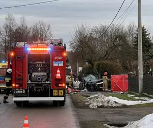 Koszmarny wypadek w Małopolsce. 21-latek nie żyje, 17-latka walczy o życie