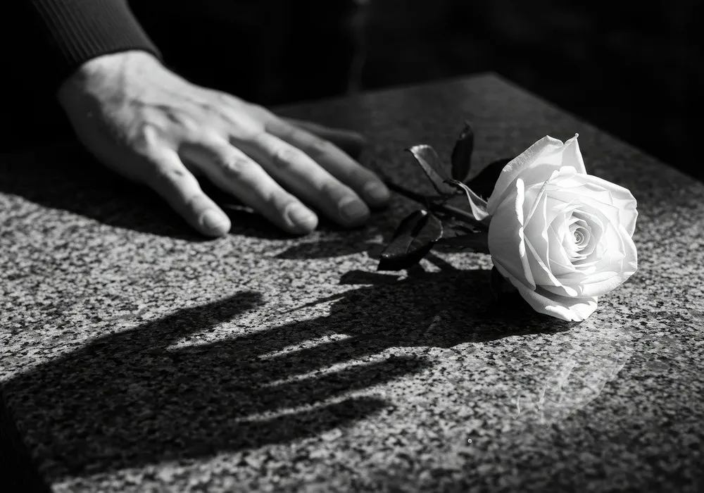 Pożegnaliśmy ich w 2025 roku. Znane osoby z Polski, świata i Małopolski