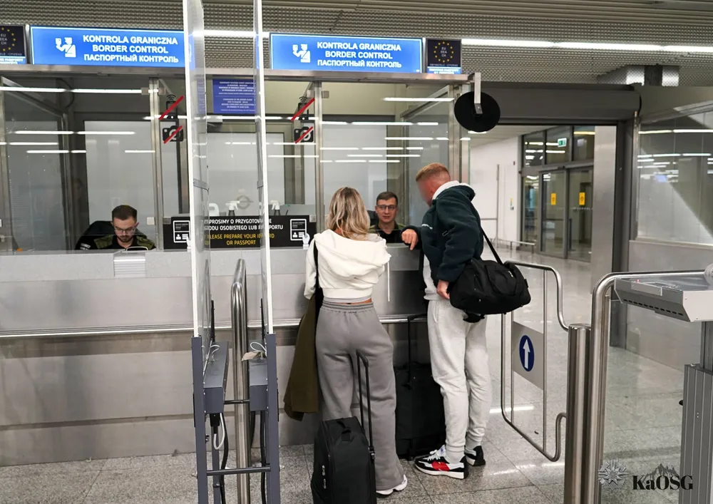 Polak zatrzymany na lotnisku w Krakowie. Przez jeden błąd nie poleciał na wakacje