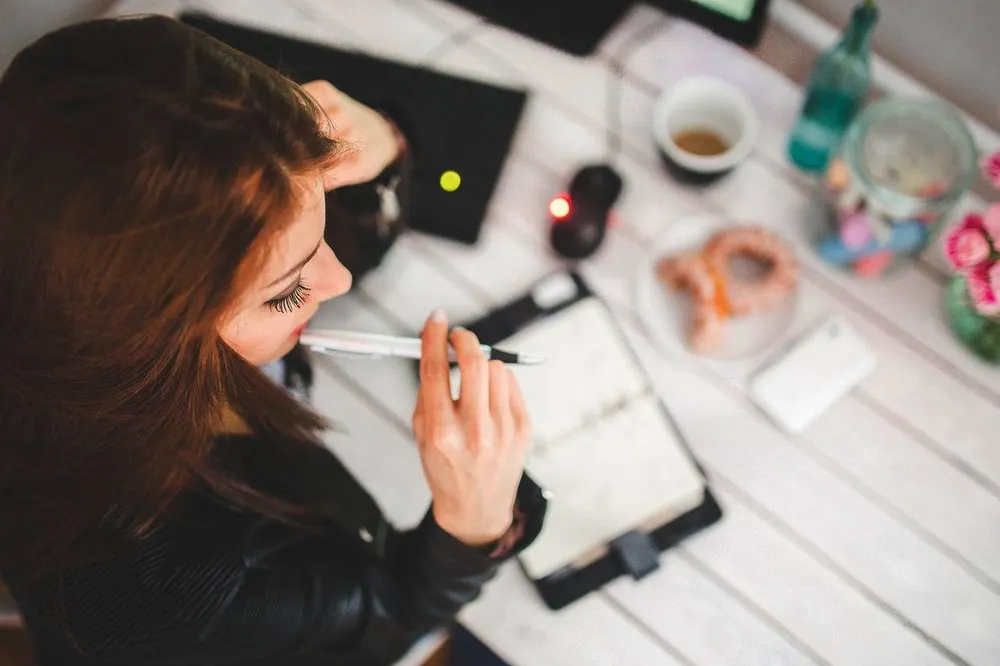 Dni wolne w 2026 roku: jak zyskać dodatkowe długie weekendy