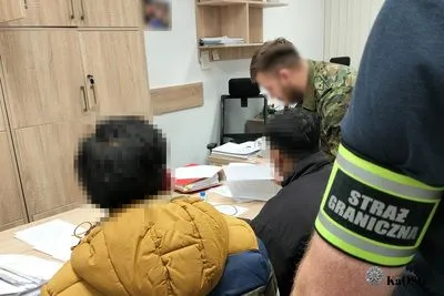 Polskie służby w akcji. Dwóch cudzoziemców zatrzymanych w Małopolsce