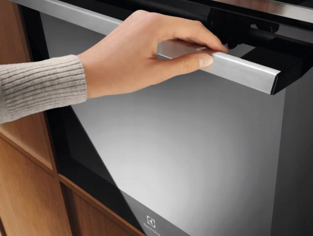 Gotowanie na poziomie profesjonalnym – odkryj innowacyjny piekarnik parowy z AI od Electrolux