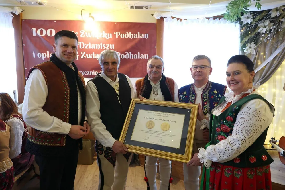 Jubileusz 100-lecia Związku Podhalan w Dzianiszu. Uroczystości z udziałem władz