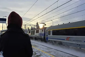 Kobieta potrącona przez pociąg w Krakowie! Na miejscu działają służby