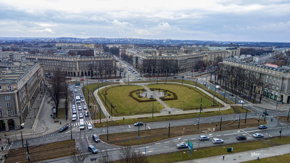 Torowisko na Placu Centalnym rozkopane. Nie wiadomo kiedy wrócą tramwaje