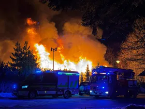 Wesele przerwał pożar. Co wiadomo po nocnej akcji w Targanicach?