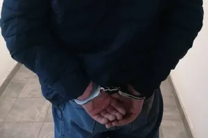 Wrzucił petardę do cudzego mieszkania w Wieliczce. Dlaczego to zrobił?