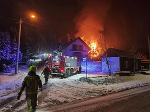 Ponad cztery godziny walki z żywiołem. Dramatyczny pożar w Pcimiu [FOTO]