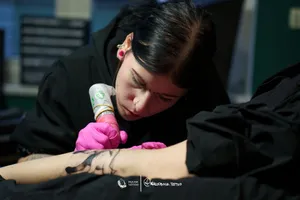 Nowinki w świecie tatuażów. Co będzie modne w 2026 roku?