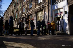 Ta cukiernia zachwyca Kraków od 50 lat. Dzisiaj kolejka ciągnie się po horyzont [BYLIŚMY NA MIEJSCU]