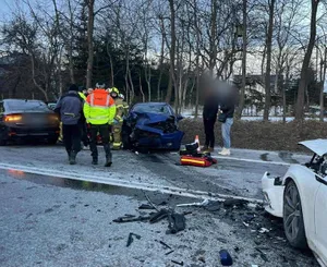 Poważny wypadek pod Krakowem. Są poszkodowani, na miejscu lądował śmigłowiec LPR