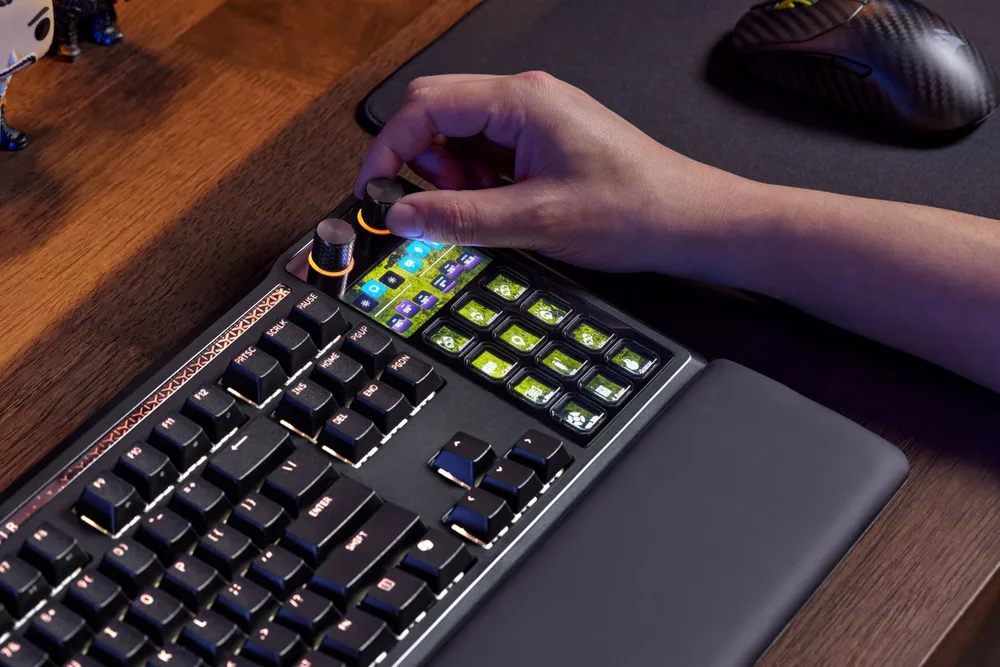 Rewolucja na CES 2026? Corsair pokazuje GALLEON 100 SD – klawiaturę zintegrowaną z Elgato Stream Deck