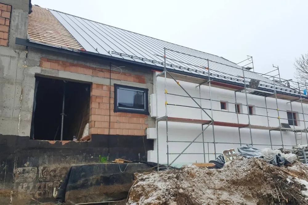 Nowa sala gimnastyczna pod Wolbromem. Jak wyglądają postępy prac?