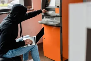 Nowa fala oszustw w Małopolsce. 64-latek stracił 210 tysięcy złotych