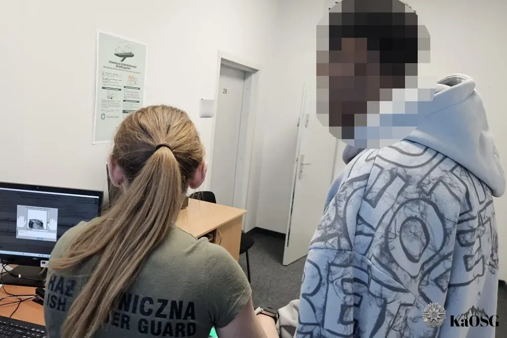 Nielegalny pobyt i podrobiona karta. Straż Graniczna zatrzymała cudzoziemców w Krakowie