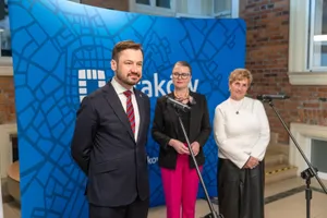 Kraków rozwija politykę senioralną. Rosną budżety i zakres wsparcia