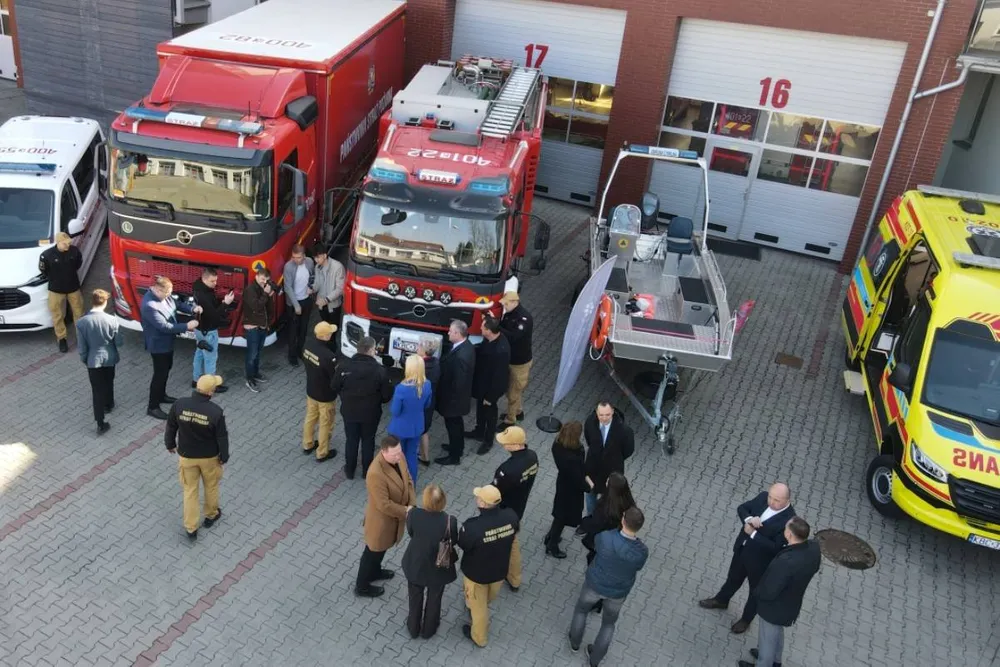 Nowy sprzęt już gotowy do akcji. Miliony trafiły do powiatu bocheńskiego