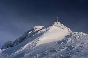 Trudna akcja ratunkowa na Giewoncie. Pijany turysta był nieprzytomny