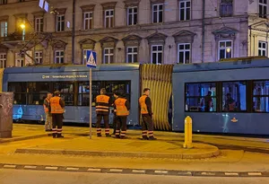 Zderzenie tramwajów w centrum Krakowa. Dwóch pasażerów rannych