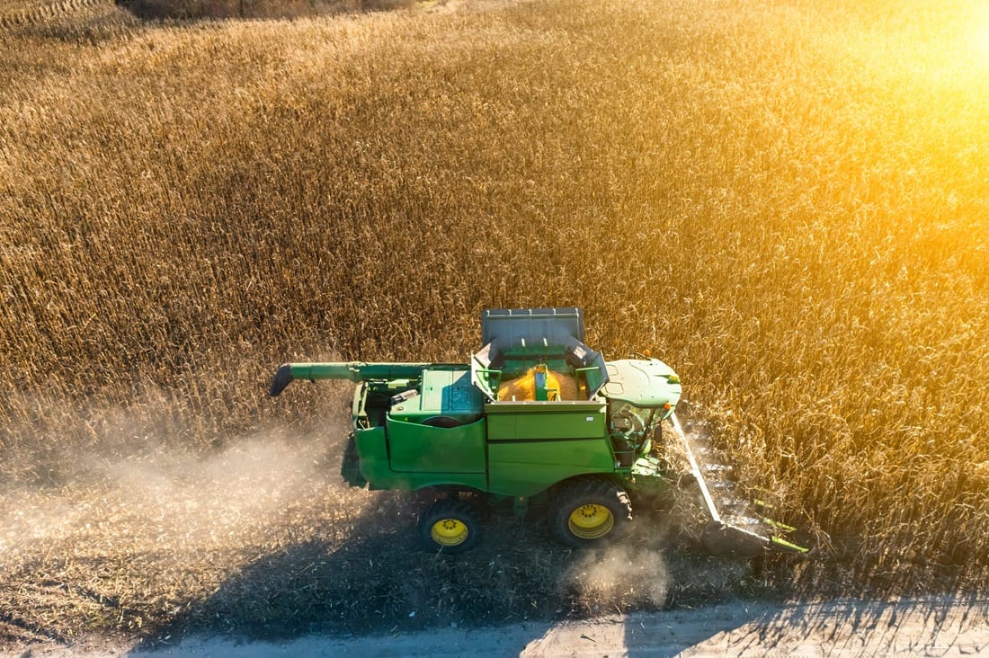 Jak przygotować kombajn do sezonu, aby uniknąć strat podczas zbiorów?