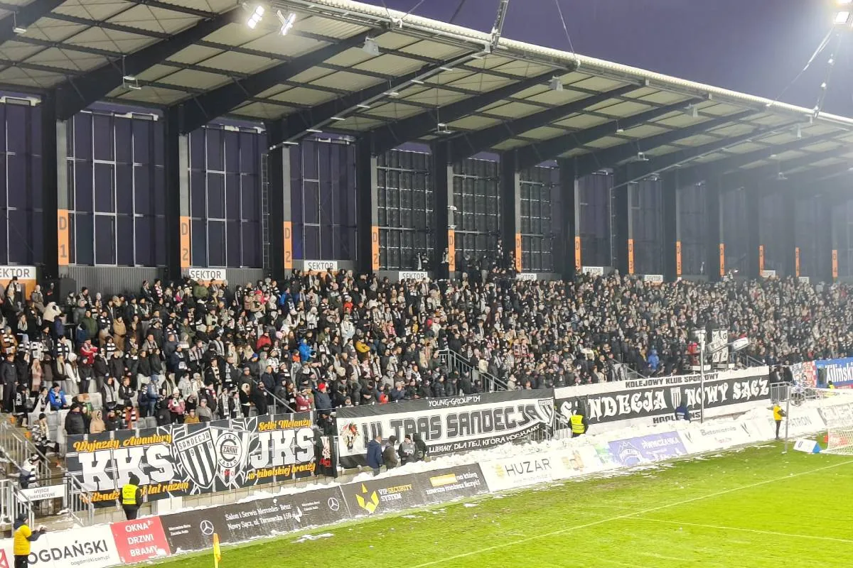 Dziś gra 2 liga. Tylko jeden zespół z Małopolski zagra u siebie