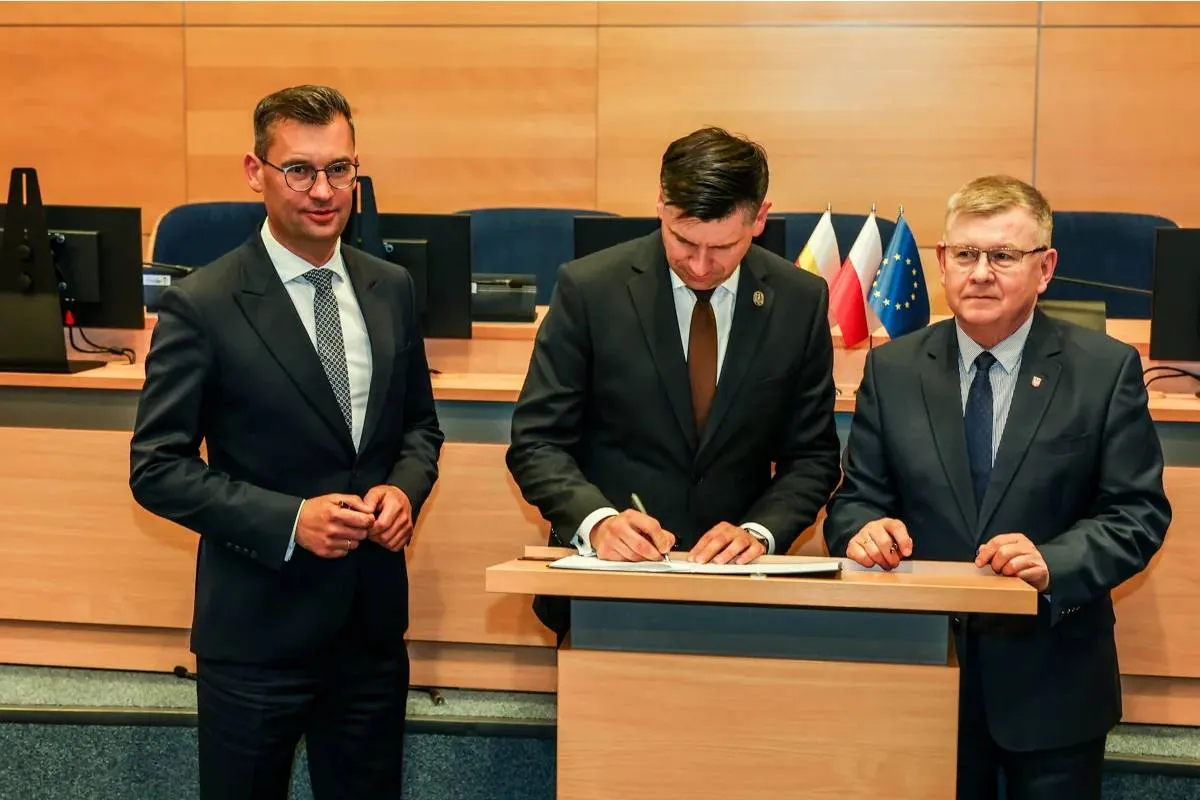 "Inwestycje zmienią przestrzeń Miechowa". Na stole ponad 30 milionów złotych