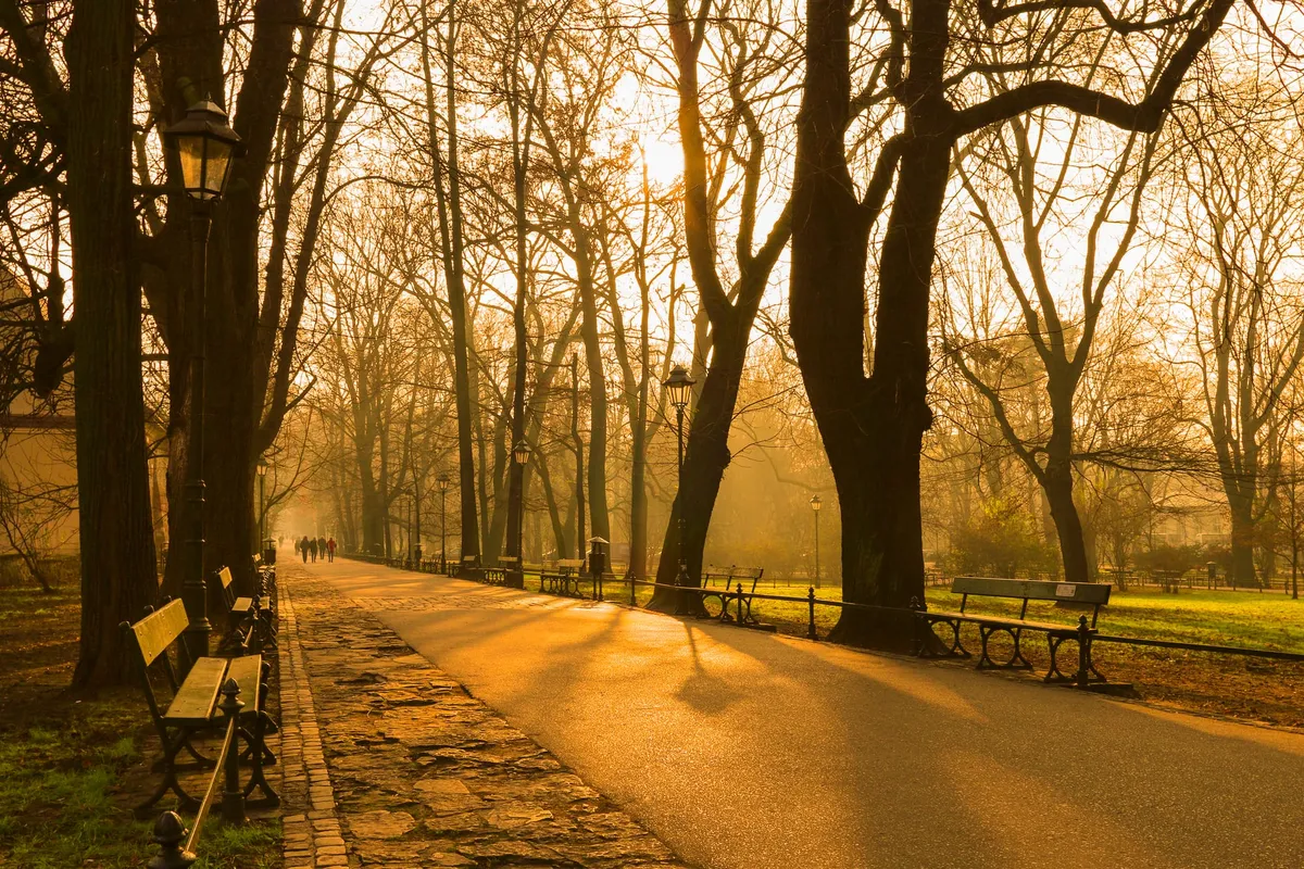 [7.04.2026] Pogoda w Małopolsce we wtorek. Chłodny poranek, słońce i silny wiatr