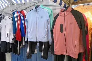 Zarobili za podróbki ponad pół miliona złotych. Zatrzymanie sprzedawców w Wolbromiu