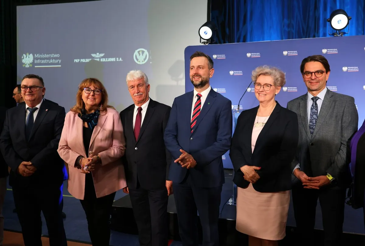 Umowa na budowę linii kolejowej Podłęże – Gdów podpisana