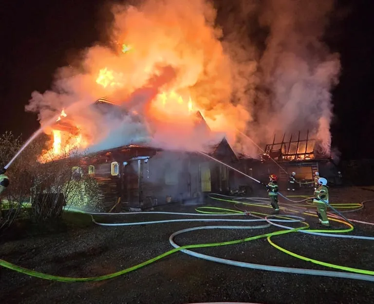 Ogromny pożar w Małopolsce. Strażacy przez kilka godzin walczyli z żywiołem [FOTO]