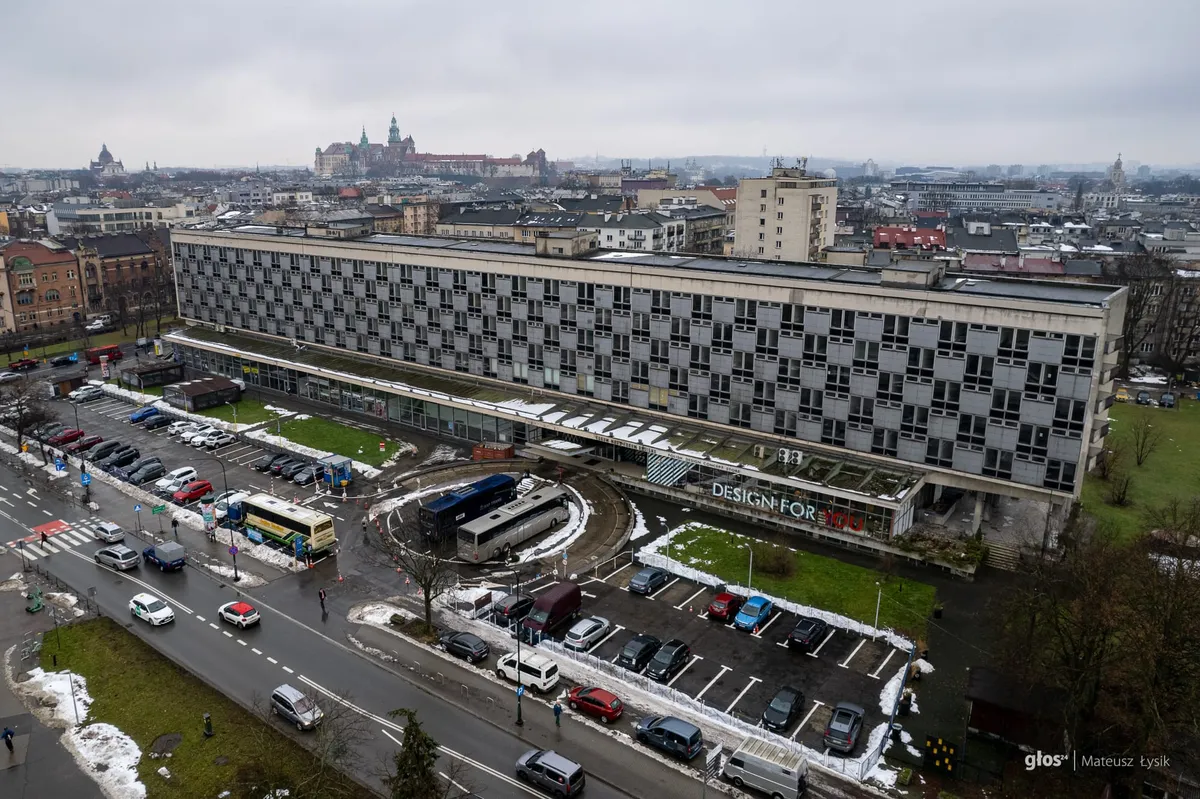 Dawny hotel Cracovia projektu Witolda Cęckiewicza