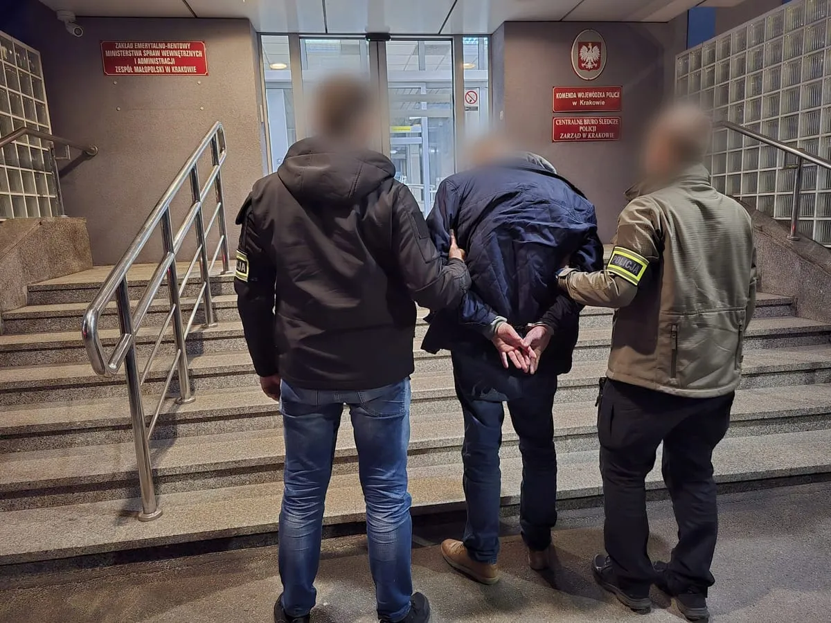 Szokująca historia z Krakowa. Zarządca przelał na swoje konto miliony złotych