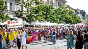 Tysiące seniorów, wielka parada i gwiazdy na scenie. Kraków szykuje się na wyjątkowe święto