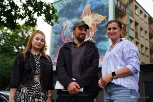 Tam, gdzie były bazgroły, dziś jest sztuka. Wyjątkowy mural odmienił część Krakowa