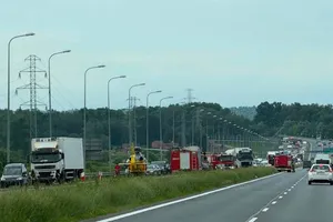 Groźny wypadek pod Krakowem. Droga w kierunku Nowej Huty zablokowana