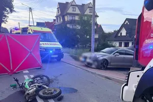 Nastolatek potrącony przez auto trafił do szpitala. Chwile grozy na Podhalu