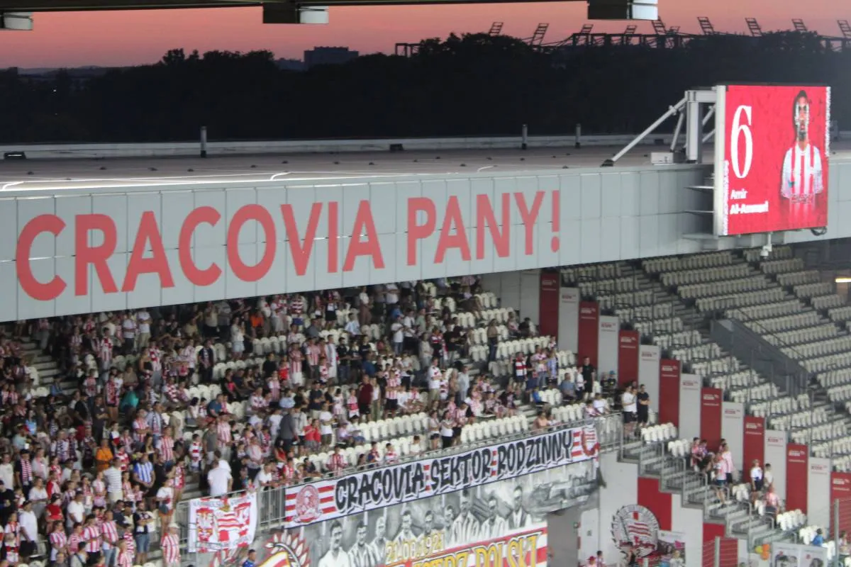 Piłkarz Cracovii zagra na mundialu. Jego reprezentacja wraca po 40 latach