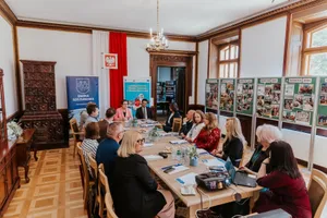 O działalności LOWE w Gminie Szczurowa podczas wizyty Wiceminister Edukacji Narodowej