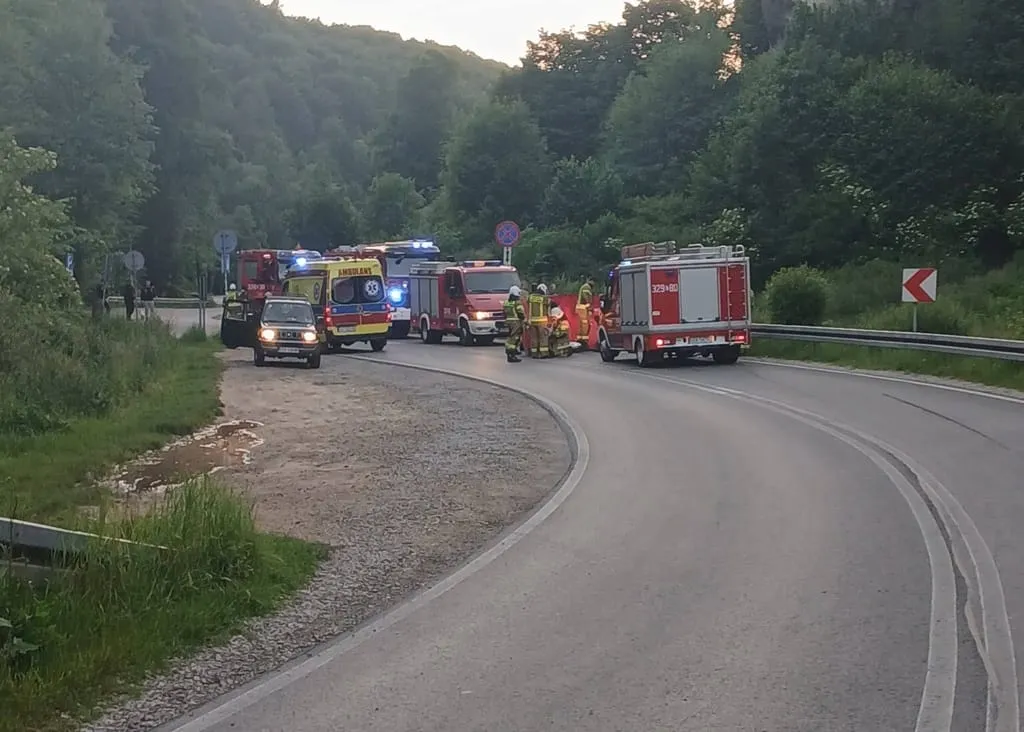 Koszmarny wypadek pod Krakowem. Niestety jest ofiara śmiertelna