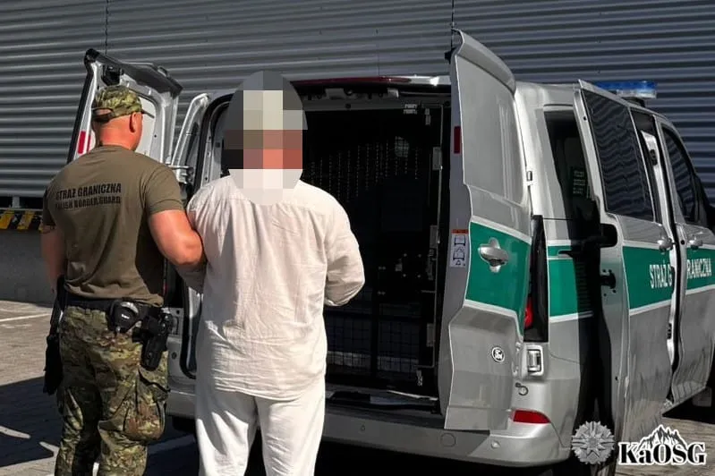 Fałszywe orzeczenie lekarskie na lotnisku w Krakowie. Ukrainka usłyszała zarzuty