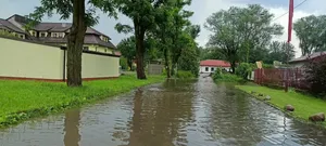 Gwałtowne burze w Małopolsce. Zalane drogi i utrudnienia w wielu miejscowościach
