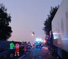 Koszmarny poranek na Zakopiance. Zderzenie dwóch ciężarówek, lądował śmigłowiec LPR