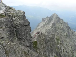 Tragedia na szlaku pod Rysami. Nie żyje 59-letni turysta z Polski