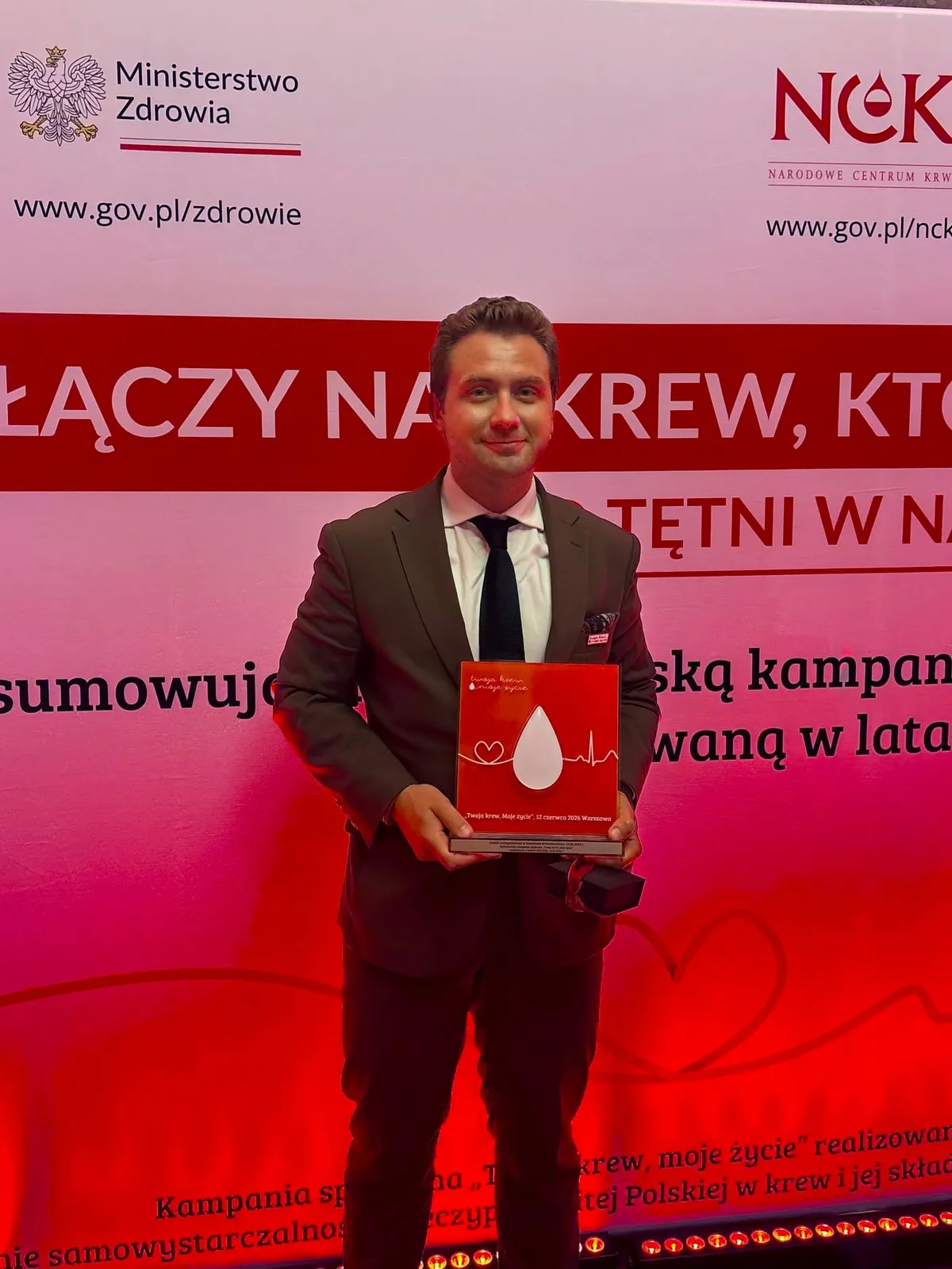 Krzysztof Dąbrowa z nagrodą Ministerstwa Zdrowia w kategorii „Ludzie”