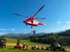 Traktor przewrócił się na polu na Podhalu. Dwie osoby ranne