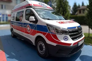 Nowoczesny ambulans transportowy trafił do Niepołomickiego Centrum Medycznego
