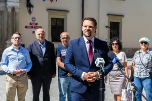 „Nie chcemy kolejnych apeli”. Drewnicki: Tusk niech nie przyjeżdża z pustymi rękami