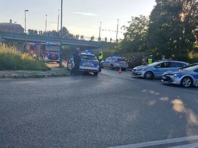 Pilne:  Dramat na Solnej w Krakowie. Auto potrąciło troje pieszych, dwie osoby były reanimowane